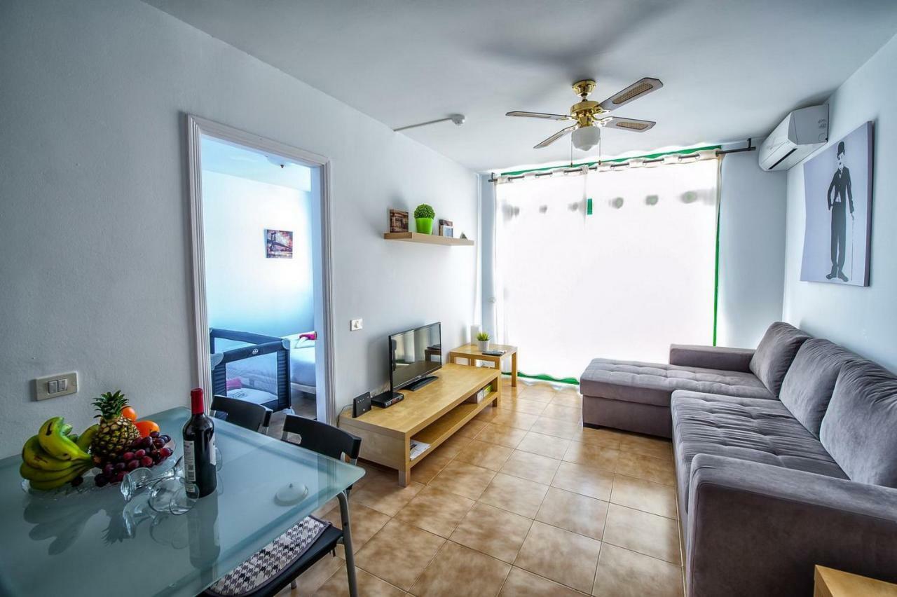 Apt With Terrace Facing Amadores Beach Exterior photo