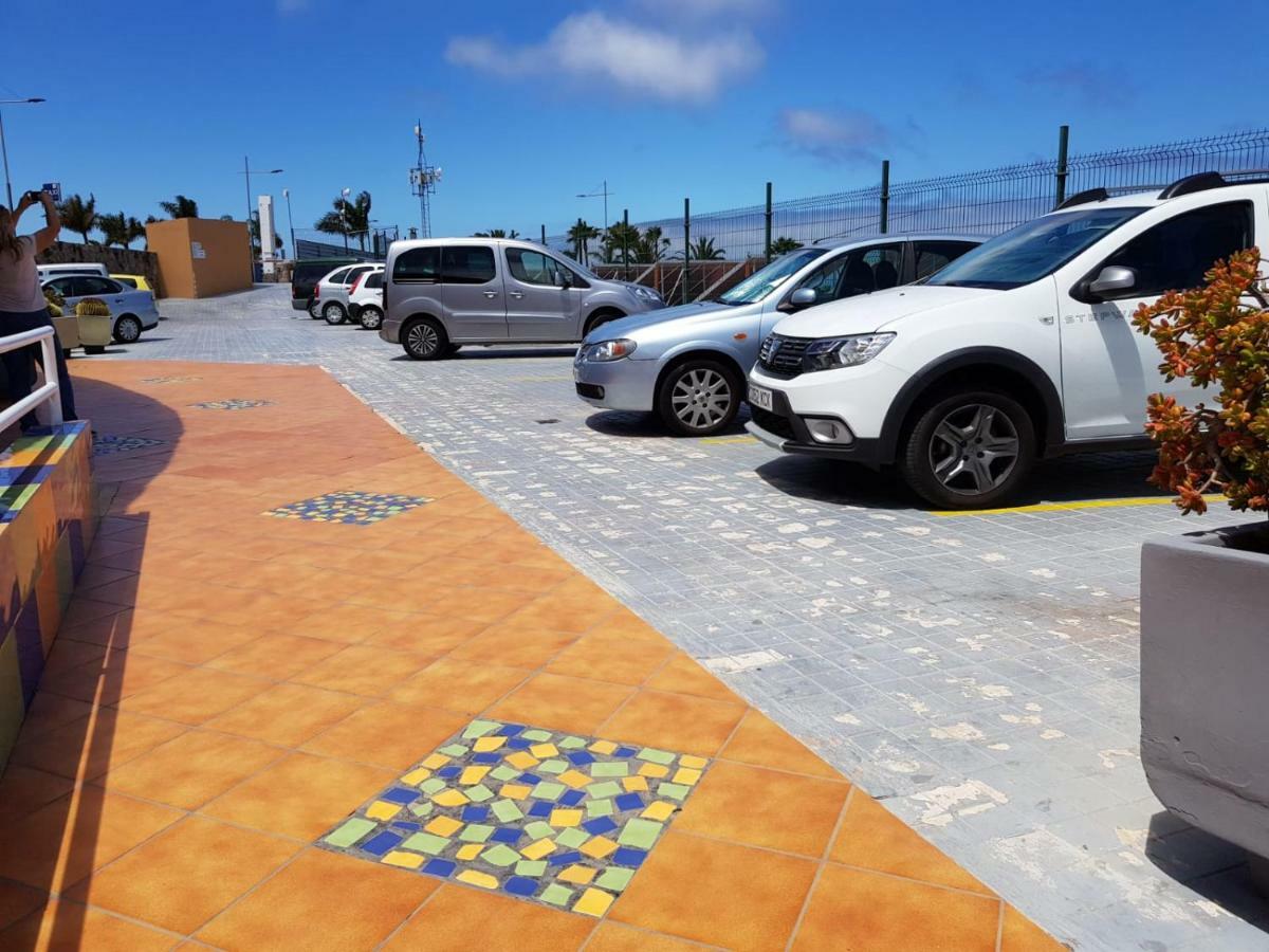Apt With Terrace Facing Amadores Beach Exterior photo